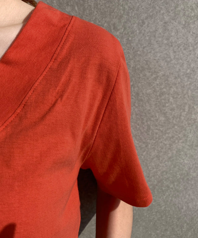N9 Dadell V-Neck Short Sleeve T-Shirt - Red Orange