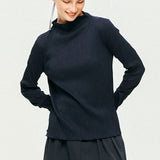 LE SONNET Flower Pleats Top - Navy